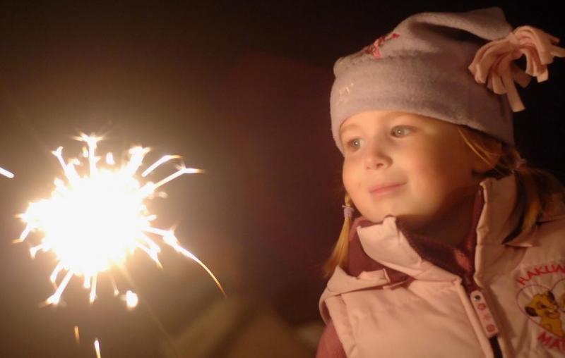 Ура, каникулы! Пиротехника, которую можно запускать с детьми - Липки | lipki.salutsklad.ru